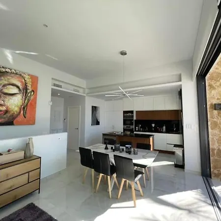 Ny Med Privat Basseng - Naert Stranden Vakantiehuis *