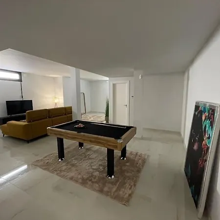 Vakantiehuis Ny Med Privat Basseng - Naert Stranden